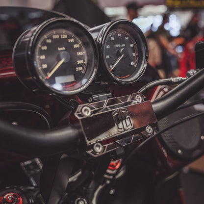 Harley-Davidson speedometer and custom top clamp, handcrafted motorcycle parts Quebec Canada