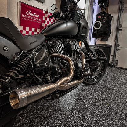 Custom Harley-Davidson motorcycle with performance exhaust at Lawless Garage, Quebec, handcrafted parts