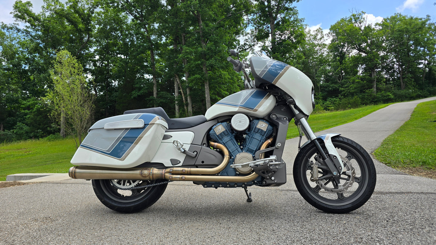 Saddlemen Forever Rad Pro Series slim seat (Standard reach)  For PowerPlus models. Indian Challenger, Pursuit PP Chieftain,PP roadmaster.