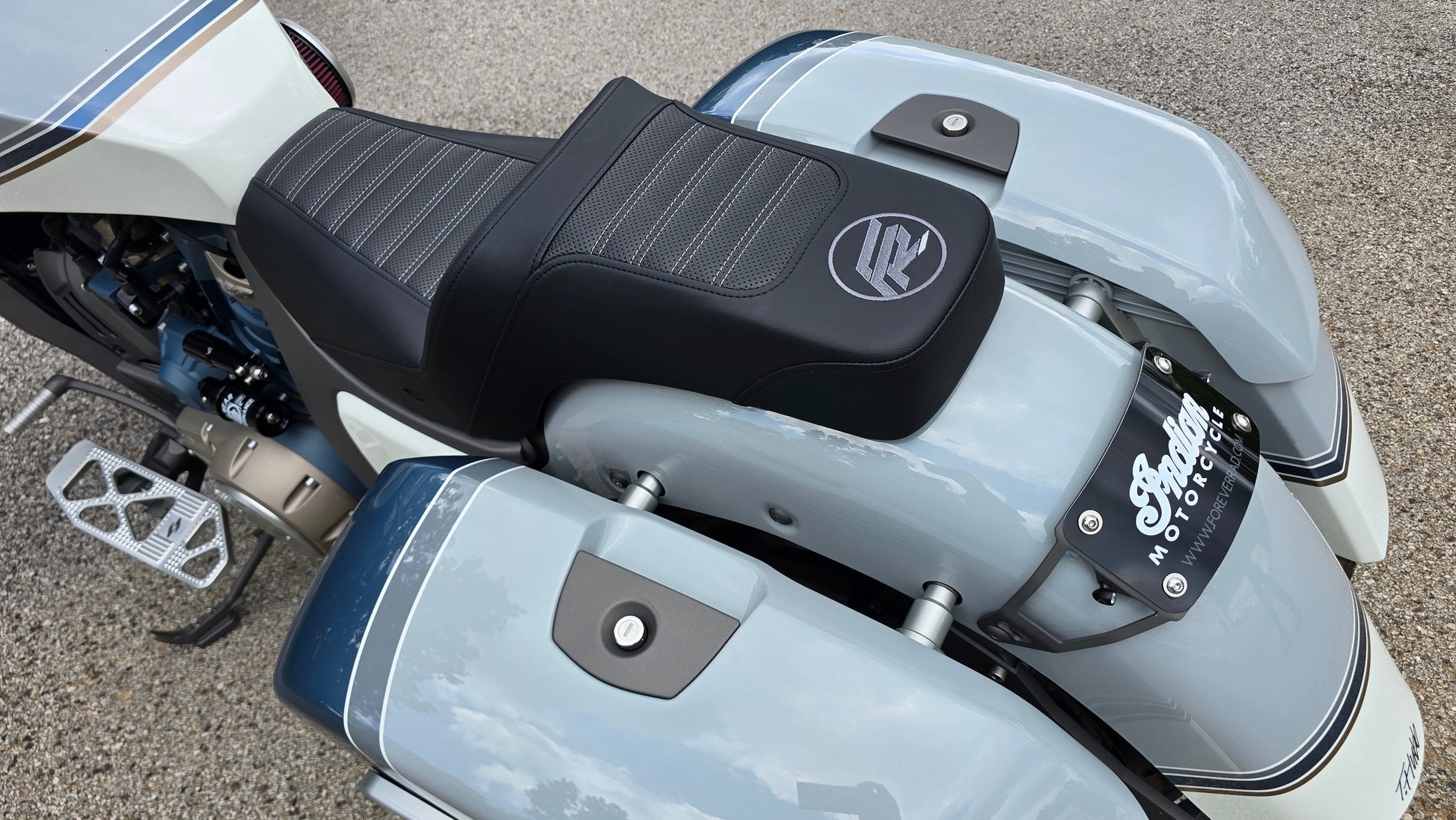 Saddlemen Forever Rad Pro Series slim seat (Standard reach)  For PowerPlus models. Indian Challenger, Pursuit PP Chieftain,PP roadmaster.